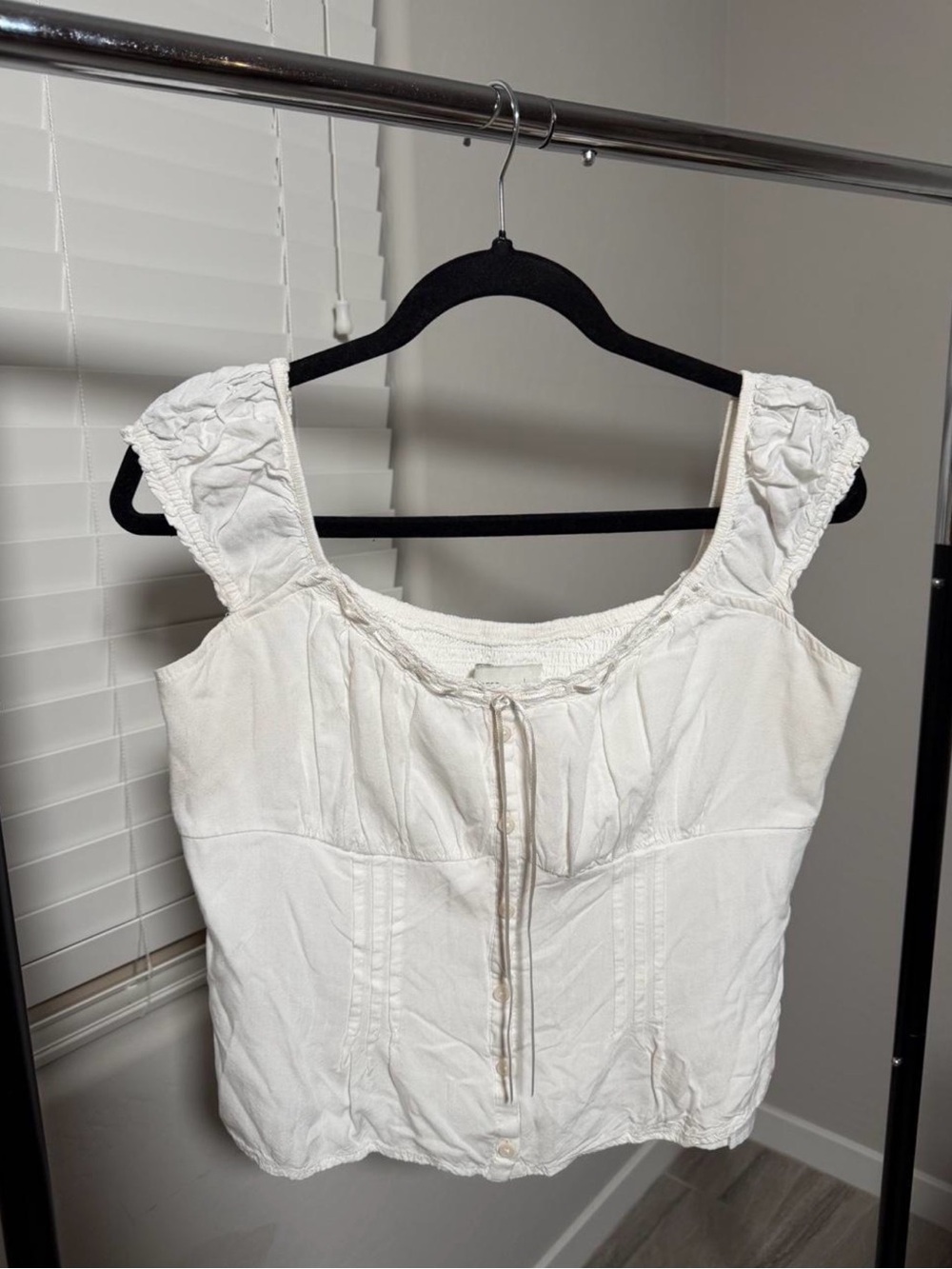 White Hollister Women’s Square Neck Button-Front Top
